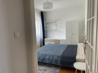 Donwtown 1 Bdr near Parliament with rooftop terrace - 3