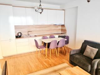 Sunflower Apartments - 9