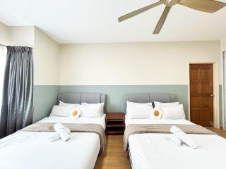 Gathering Corner House with 6 Rooms upto 16Pax by Manhattan Group - 5