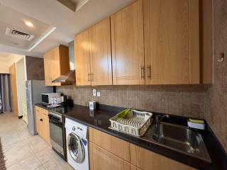 Click Stay - JLT - Entire Studio & Balcony Lakes view Apartment -AM - 8