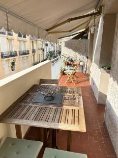 A stone through from Monaco, with spectacular view - 6