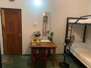 Omelya Dorm - 1