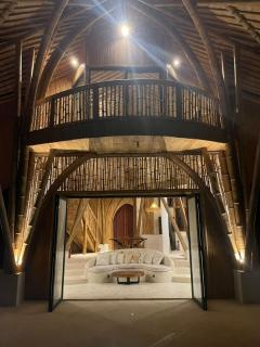 Manta Villa - Frontbeach Bamboo Eco Villa - Kini Village - 7