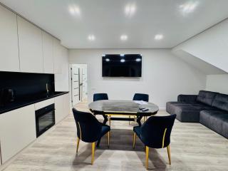 Royal Boulevard Terrace Residence - 0