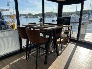 Urlaub auf dem Wasser mit einmaligen Ausblick - WELL Hausboote Boltenhagen 10 - 5