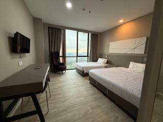 QQ Empire Damansara hotel room - 1