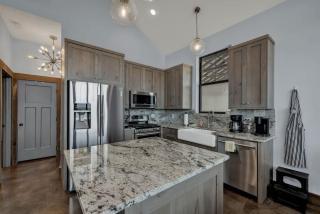 West End Luxury Retreat with Resort Style Pool and Hot Tub! - 6