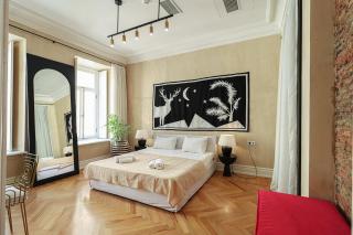 Central Luxury Stylish 1-BR Apartment - By Wehost - 9