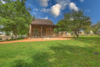 Town Creek Cabin Walk to Main St - 9