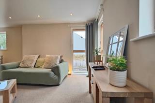2-Bedroom Flat Near River Lune - 0
