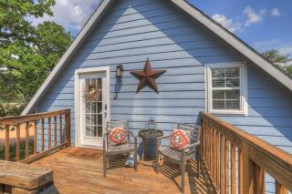 Cactus Flower Treehouse-Pet Friendly-Hill Country Views! - 6