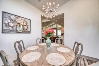 Upscale 5BR Home on Lake Travis with HotTub & Lake Views - Point Venture - 6