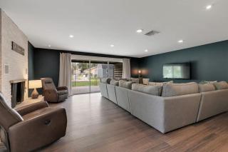 Gorgeous Home with Grill 5Min from MainSt! - 3