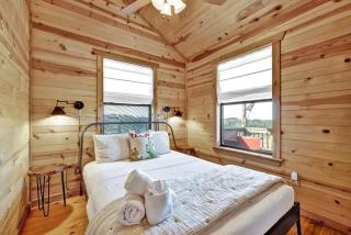 RockyRidge Cabin-Hill Country Views-20 min to Fred - 2
