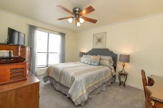 Cape Terrace Waterfront Oasis - 1