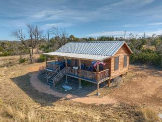 RockyRidge Cabin-Hill Country Views-20 min to Fred - 8