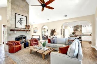Luxury Ranch w/Pool-Hot tub-Near Fred! - 5