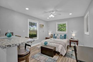 Grey Haus Casita-Peaceful Hill Country Views! - 3