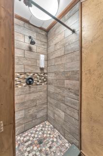 Tranquil Retreat w/Hot-Tub 10-Mins to Downtown! - 1