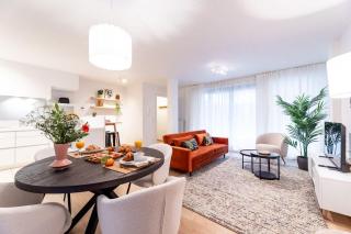 Contemporary Comfort in the Heart of the City - 7