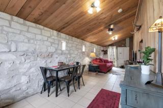 Gorgeous Barn Cabin 10min from Main St! - 2