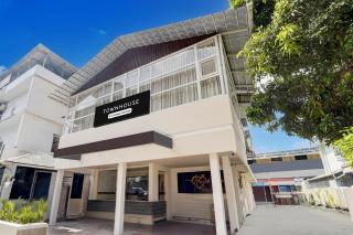 Townhouse Deshabhimani Road Kaloor Kochi - 1