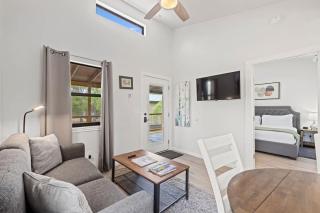 Rivers Edge Cottages with Hot Tub - 3