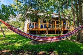 Rivers Edge Cottages with Hot Tub - 9