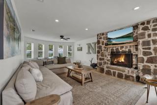 Grasslands Pool Hot Tub Hill Country Views - 6