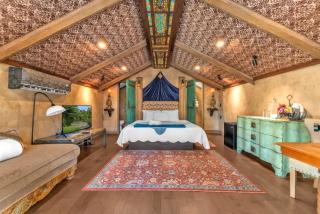 Tranquil Retreat w/Hot-Tub 10-Mins to Downtown! - 3