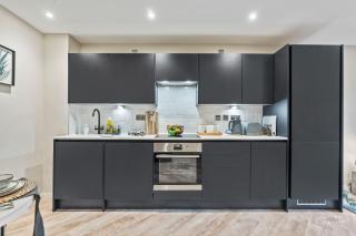 Stylish 1 Bed Flat by 53 Degrees Property in Birmingham City Centre - 5