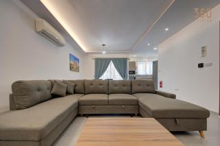 Central Comfort, Stylish 2BR Apt with Balconies by 360 Estates - - 1