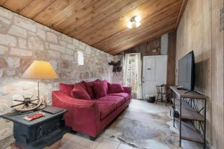 Gorgeous Barn Cabin 10min from Main St! - 7