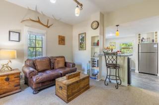 Two Unit Oasis with Two Hot Tubs - 8