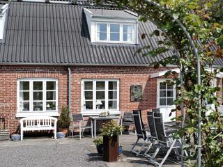 4 person holiday home in Nexø-By Traum - 9