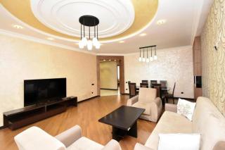 Luxury Premium Large 3Bedroom & 2Bathroom in City Center, Top Location Near Seasons Park - Erevan - 8