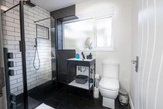 Spacious 4-Bed Home – Port Tennant, Swansea - Swansea - 2