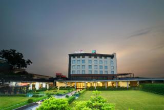 TreeHouse Velis Sonipat - Sonipat - 0