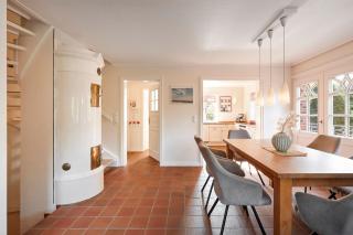 Haus Josias B - links - 2
