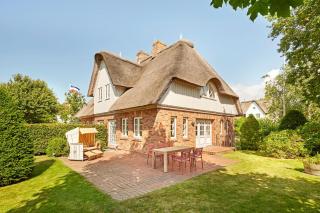 Haus Josias B - links - 8