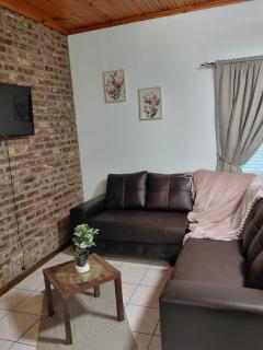 90 at Aalwyn Drive - 2