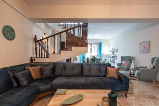 3BR Private House with 3 Bathrooms & Amazing Balcony - 9