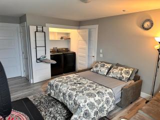 East Coast Cozy By Wastis - Free Parking - Lower Sackville - 4