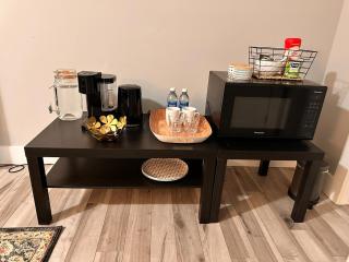 East Coast Cozy by Wastis-Easy Hwy, City & Airport Access plus Free Parking - 1