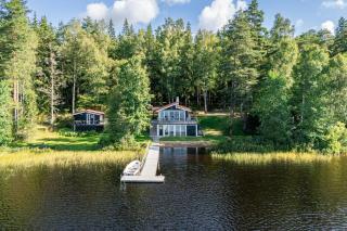 Forest Cabin With Private Lake Near Näshult - 3