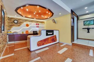 Super Townhouse Ernakulam North - 1