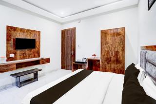 Super Townhouse Narholi Bridge Mathura - 8