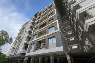 Home Escape Luxury Skyview 2BHK Near RamadÀ iNDORE - 7