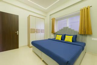 Home Escape Luxury Skyview 2BHK Near RamadÀ iNDORE - 1