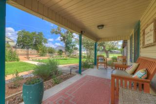 The Willows Retreat - Sleeps 17, Hot-Tubs, Close to Main Street! - 7